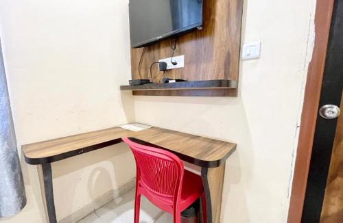 Varanasi Hotel | HOTEL RUDRA ! Varanasi ! fully-Air-Conditioned hotel at prime location with Parking-LIFT-wifi-Restaurant availability, near Kashi Vishwanath Temple, and Ganga ghat, Luxurious Rooms
