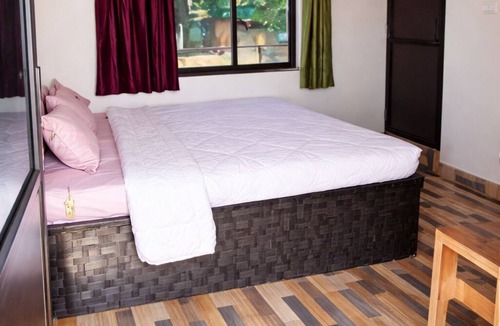Jakh Hotel | Hotel Rudraksh & Restaurant Nainital