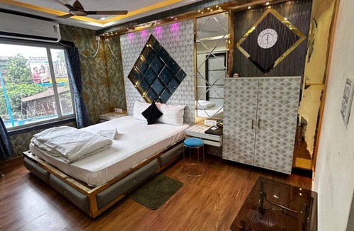 Dumdum Hotel | Hotel Runway