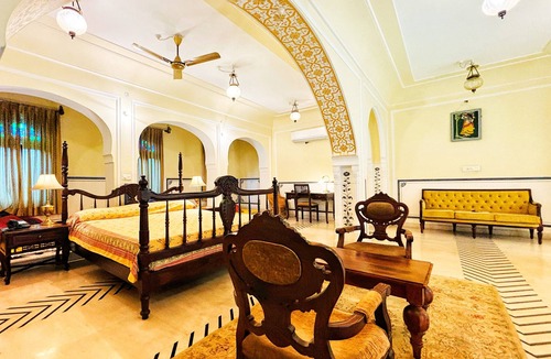 Amer Fort Road Hotel | Hotel Saba Haveli