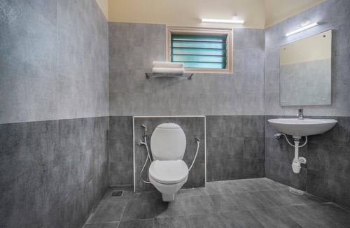 Vaithisvarankoil Hotel | Hotel Sadhabishegam