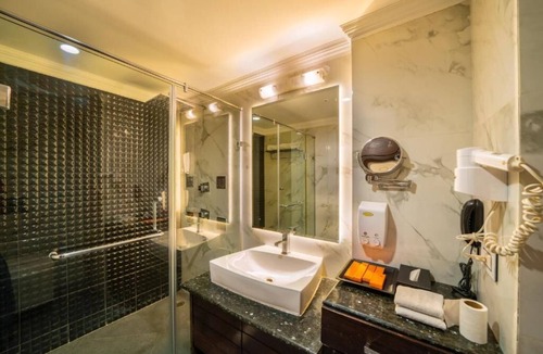 Dehradun Hotel | Hotel Saffron Leaf