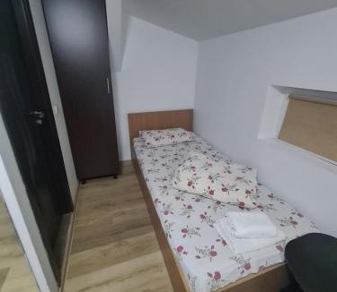 Cosoveni Hotel | Hotel Safta Hotels