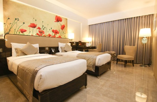 Malad West Hotel | Hotel Sai Palace Grand Malad