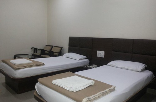 Raigarh Hotel | Hotel Saket Heritage