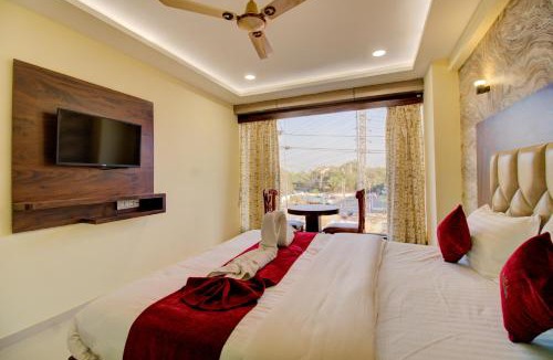Nilje Gaon Hotel | Hotel Samaira Residency,Dombivali