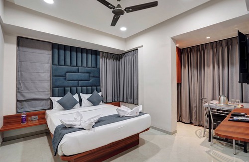Aundh Hotel | Hotel Samarth Elite Baner