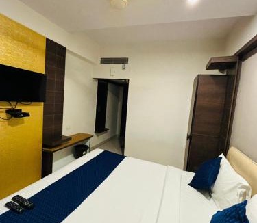 Gandhi Nagar Hotel | Hotel Sandalwood Inn - Rooms and Spa