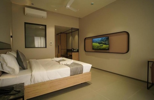 Nashik District Hotel | Hotel Sanket Elite
