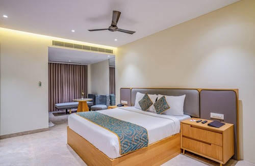 Yadagirigutta Hotel | Hotel Sannidhi Emerald