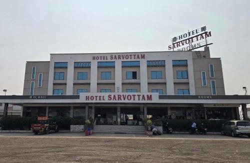 Surat Hotel | Hotel Sarvottam