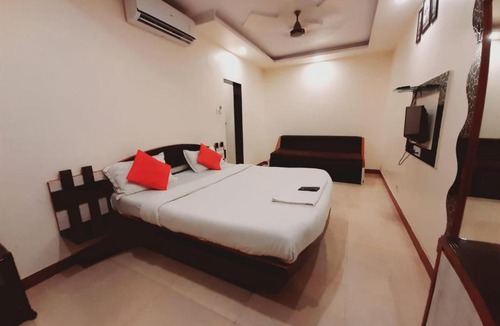 Mahabaleshwar Hotel | Hotel Savairah Palace