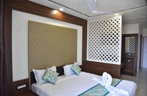 Morbi Hotel | Hotel Savera Inn