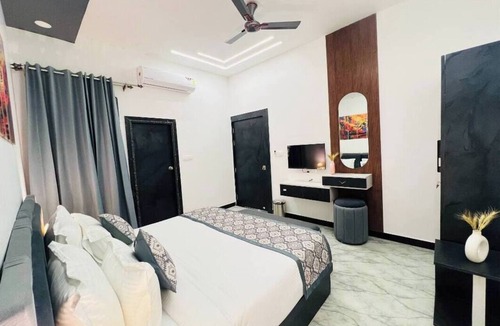 Jhalarapatan Hotel | Hotel Sawariya Royal Palace