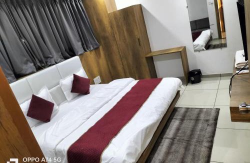Surat Hotel | Hotel secure 247 inn
