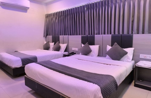 Bodakdev Hotel | HOTEL SELFIE INN