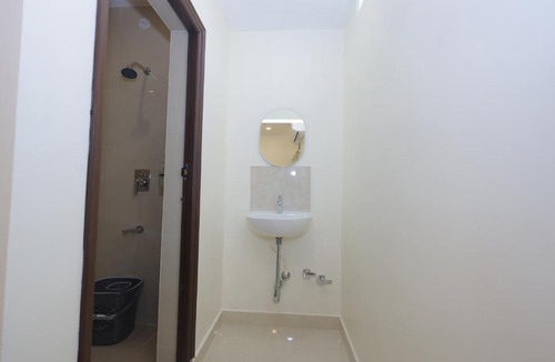 Srikalahasti Hotel | Hotel SGK