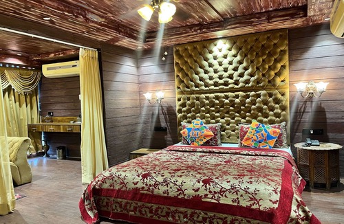 Vastrapur Hotel | Hotel Shailly Inn