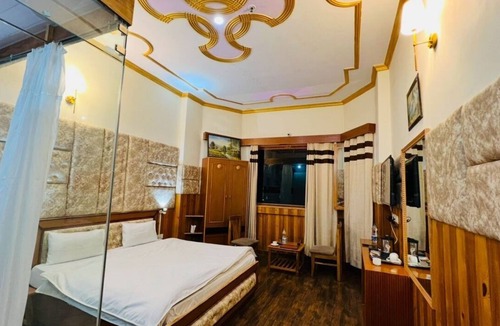 Theog Hotel | Hotel shimla hills international