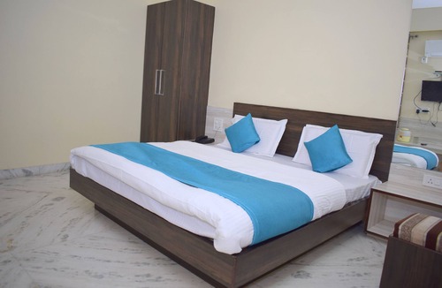 Nathdwara Hotel | Hotel Shivansh Inn by Sky Stays