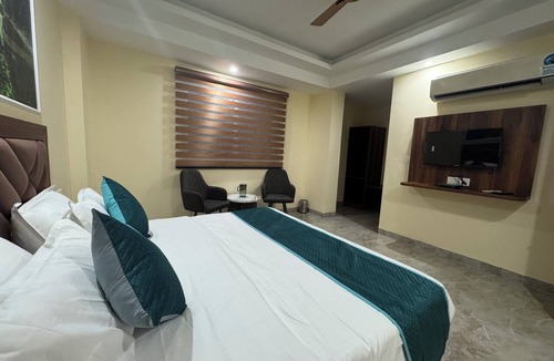 Mayapur Hotel | HOTEL SHIWALIK GRAND