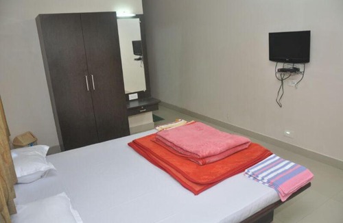 Dwarka Hotel | Hotel Shree Gurukrupa