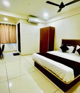 Sanand House | Hotel Shree Hari Om Residency