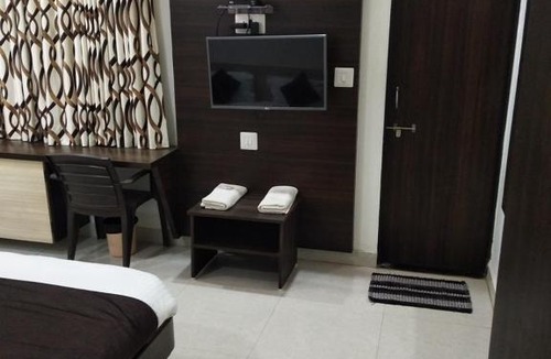 Dwarka Hotel | Hotel Shree Vallabh