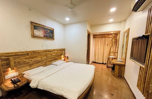 Amravati Hotel | Hotel Shripad Continental