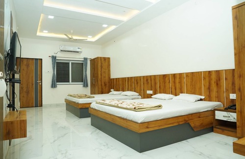 Hingoli Hotel | Hotel Shriram Nivas Lodging