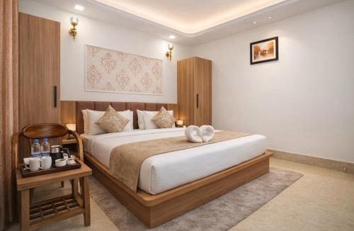 DLF Phase 5 Hotel | Hotel Signature By Carlton - Golf Course Road
