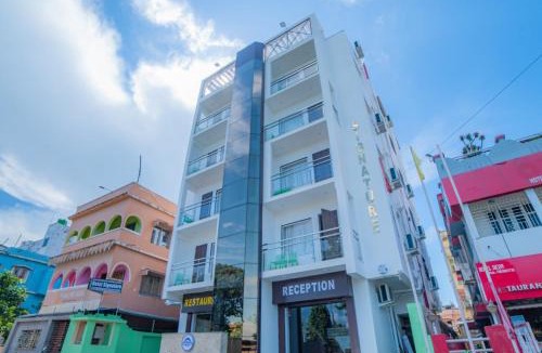 Digha Hotel | Hotel Signature Inn Digha হোটেল সিগনেচার ইন দিঘা Near Sea Beach and Lake View Room - All-Room-Attached-Balcony-and-fully-air-conditioned-hotel with- lift-wifi-Restaurant-parking-facility- Best Hotel in Digha