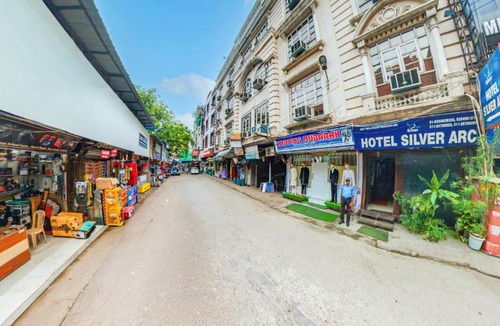 Karol Bagh Hotel | Hotel Silver Arc - Near Karol Bagh Metro Station