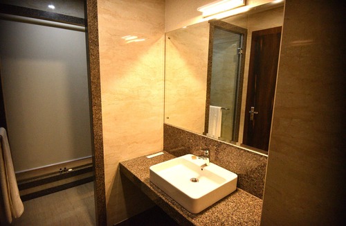 Tonk Road Hotel | Hotel SK Grand