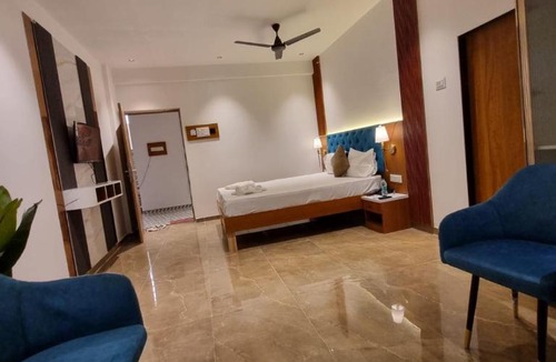 Amarnath Hotel | Hotel Sky Suites
