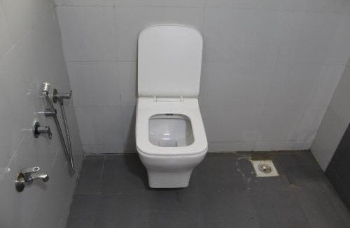 Vapi Hotel | Hotel Skylark
