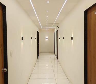 Dholka Hotel | Hotel Skyline