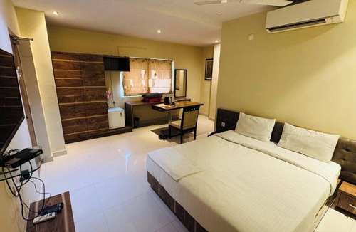 Ibrahimpatan Hotel | Hotel SN Grand