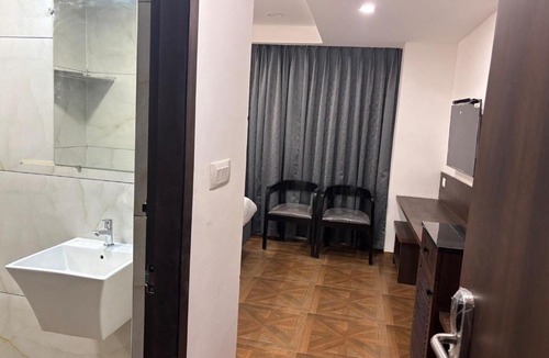 Guntur Hotel | HOTEL SNR AURORa