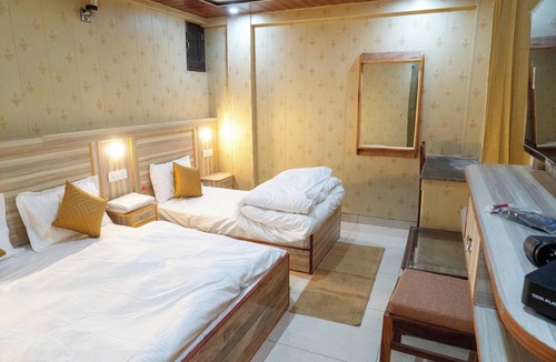 Badrinath Hotel | Hotel SNR Grand