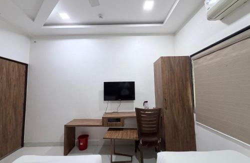 Akola Hotel | Hotel SR Executive, Akola