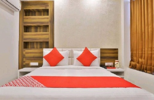 Vadodara Hotel | HOTEL SR