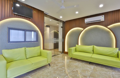 Vallabh Vidhyanagar Hotel | Hotel SR Regency