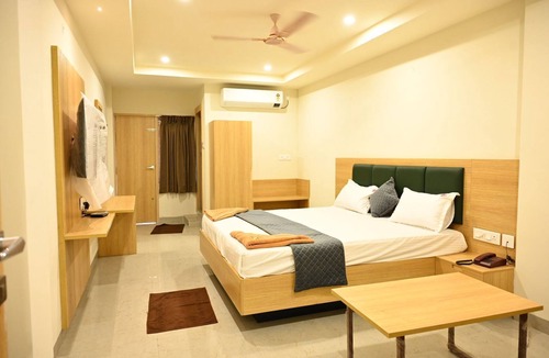 Dabagardens Hotel | HOTEL SREE KANYA INN