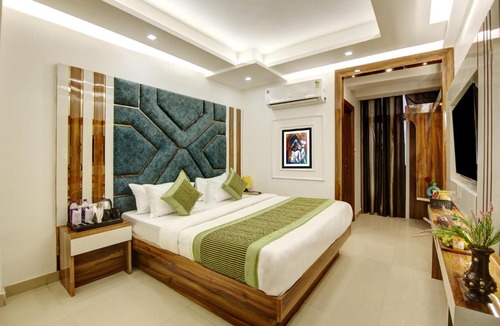 Paharganj Hotel | Hotel Star Villa - Front of NDLS Station & 1 Minute from Connaught Place & City Centre