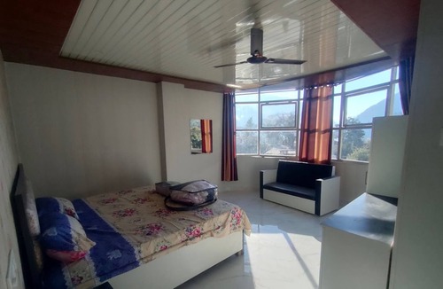 Chamoli Hotel | Hotel Sudarshan Palace