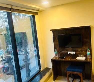 Andheri Hotel | Hotel Summer Inn