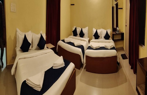Kalapet Hotel | Hotel Tenach