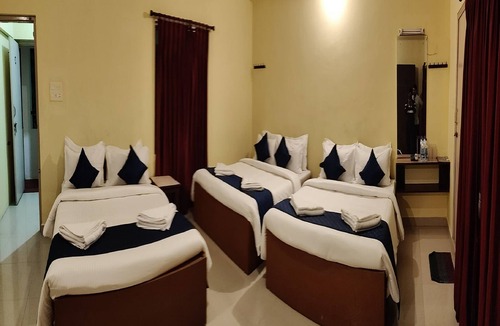 Kalapet Hotel | Hotel Tenach
