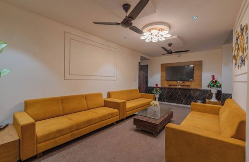 Bilimora Hotel | Hotel TGR